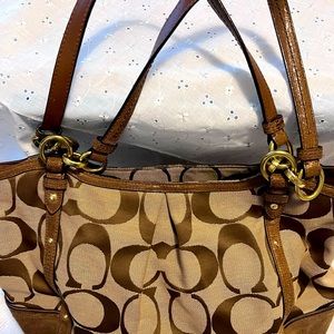 Coach vintage shoulder bag